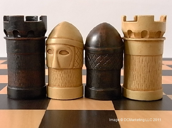Masked Plain Theme Chess Set